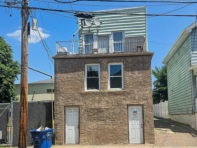 387-01 Blatchley Ave #1A — Photo 12