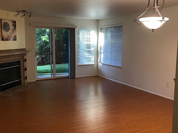 5th image of 1688 118th Ave SE