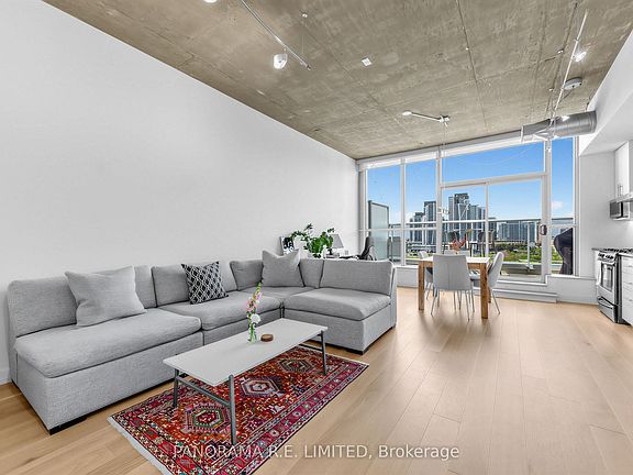 2nd image of 60 Bathurst St #1013