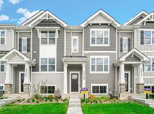 8720 Orchid Dr, Saint John, IN 46373