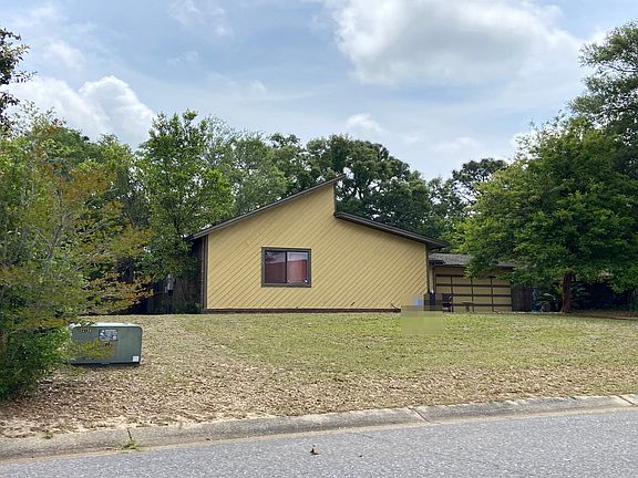3rd image of 5822 Roble Loma Dr