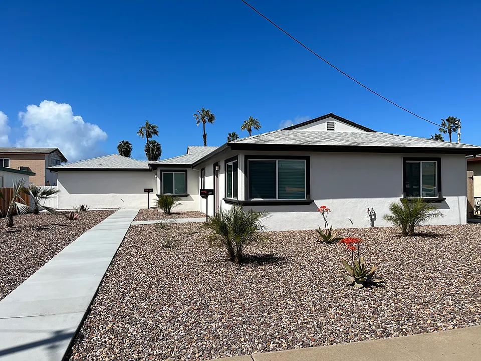 330 Ash Ave