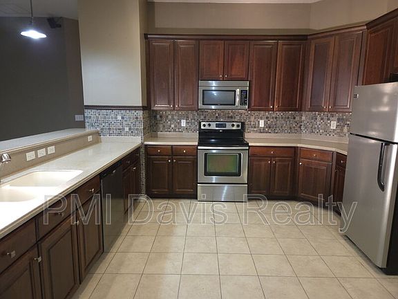 3rd image of 680 Chestwood Chase Dr