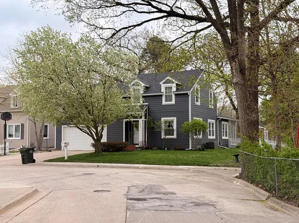 1003 Raymond Dr, Fort Dodge, IA 50501