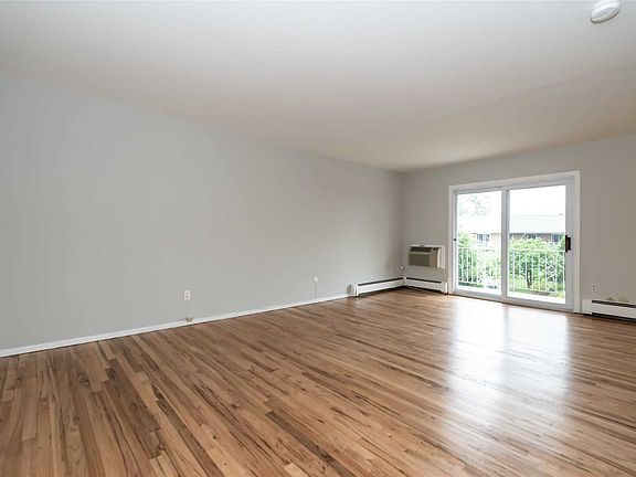 4th image of 1 Toms Point Ln APT 10C