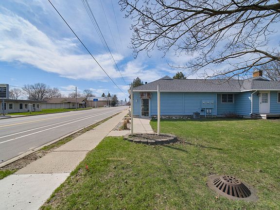 5th image of 4990 Main St