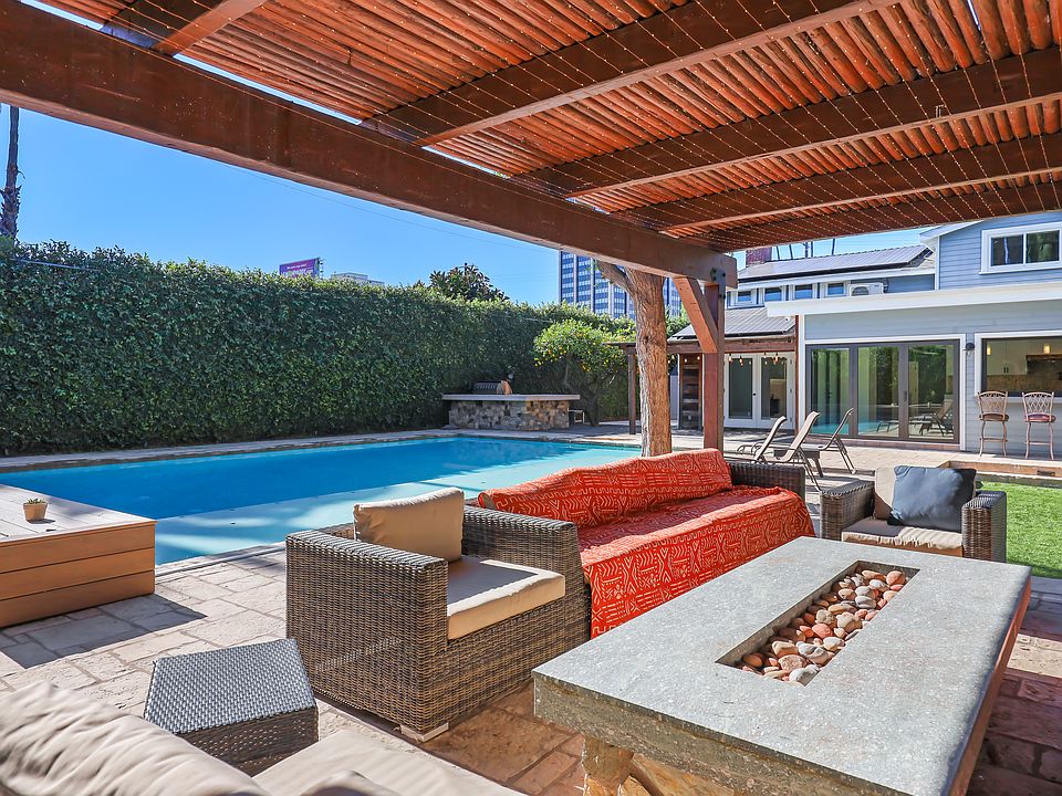 Fire pit and seating