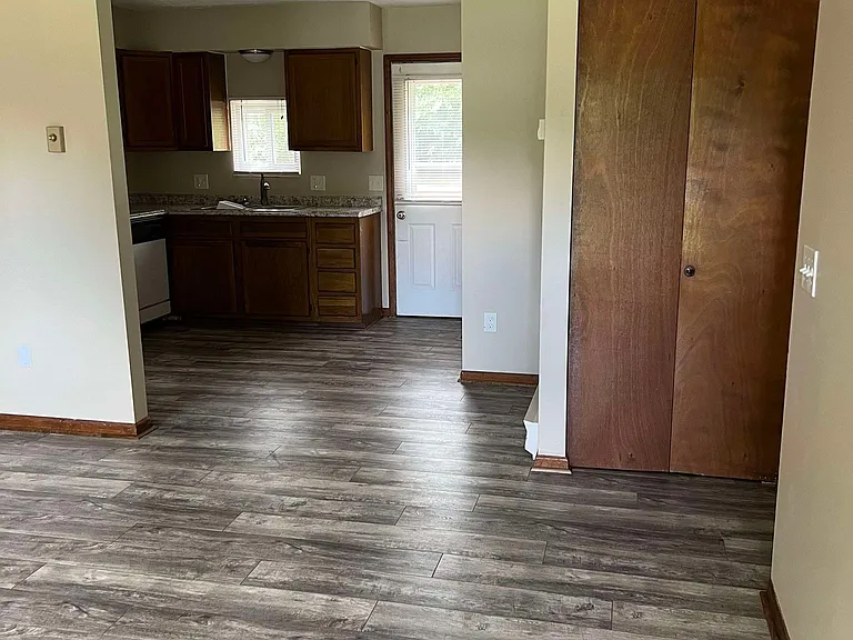 60 Harkrader St #B — Photo 4