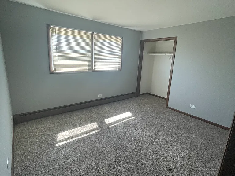 1020 E 150th Pl #2E — Photo 8