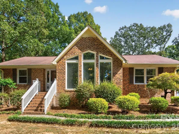 2209 Rainbrook Dr, Monroe, NC 28112