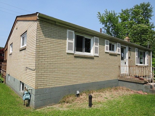 2nd image of 14 Spring St