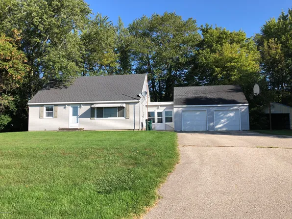 1185 146th Ave, Wayland, MI 49348