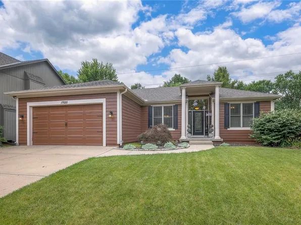 17025 W 162nd St, Olathe, KS 66062