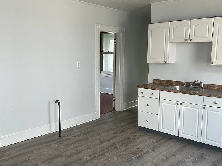 191 Alder St — Photo 2