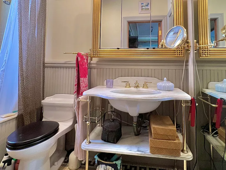 Bathroom off of sitting area