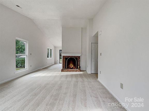 3rd image of 7909 Lindfield Ct