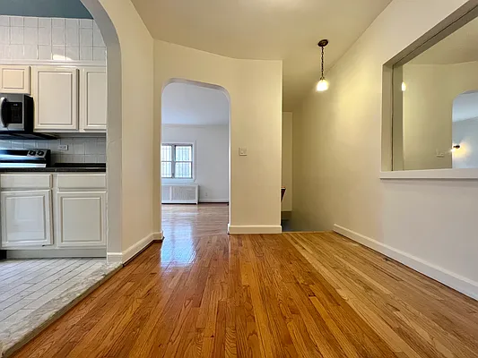 Rented by SERHANT. | media 6