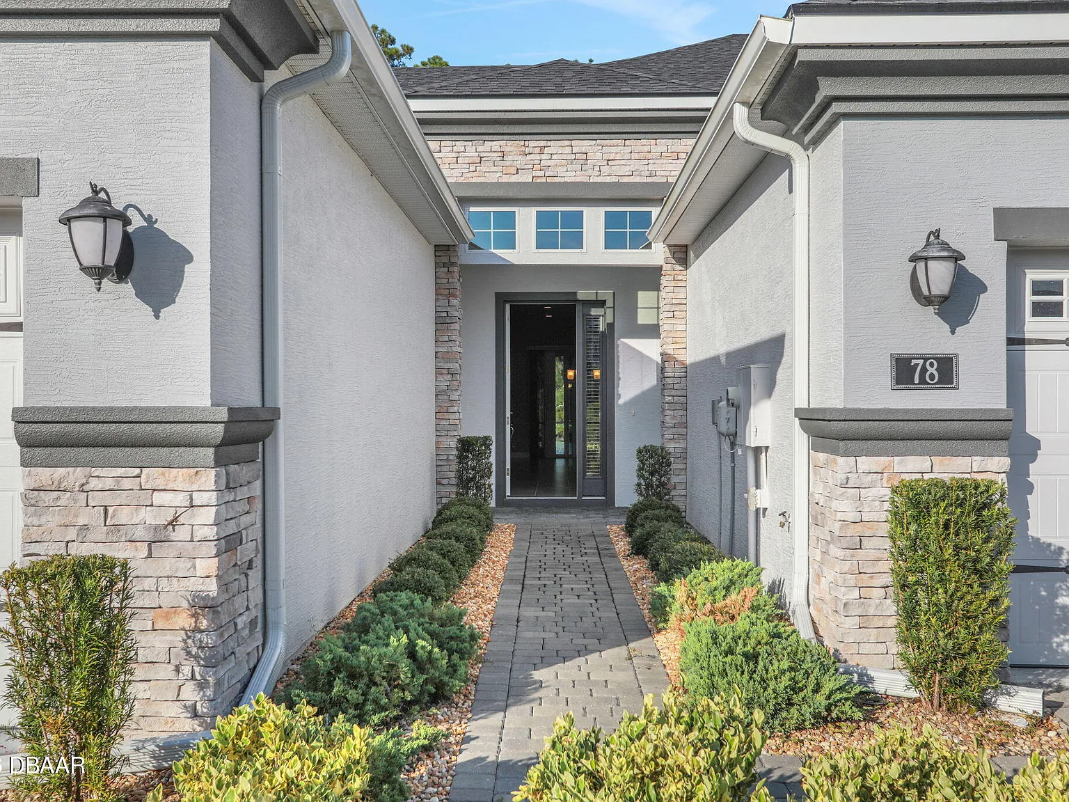 3 bed, 3.0 bath, 2137 sqft, $2,600 — Photo 3
