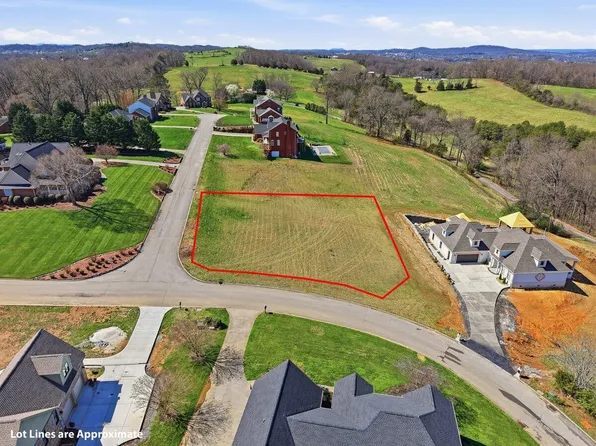 4095 Eagles Nest Dr, Morristown, TN 37813