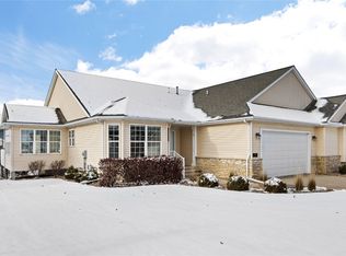 4003 N Willowbend Rd NE, Cedar Rapids, IA 52411