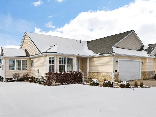 4003 N Willowbend Rd NE, Cedar Rapids, IA 52411
