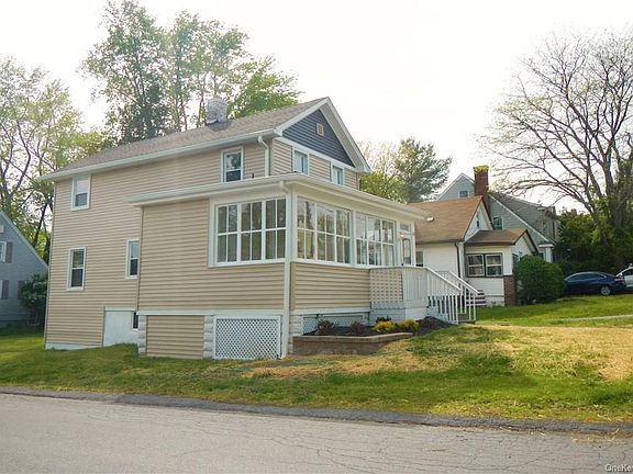 3rd image of 113 Lake Ave