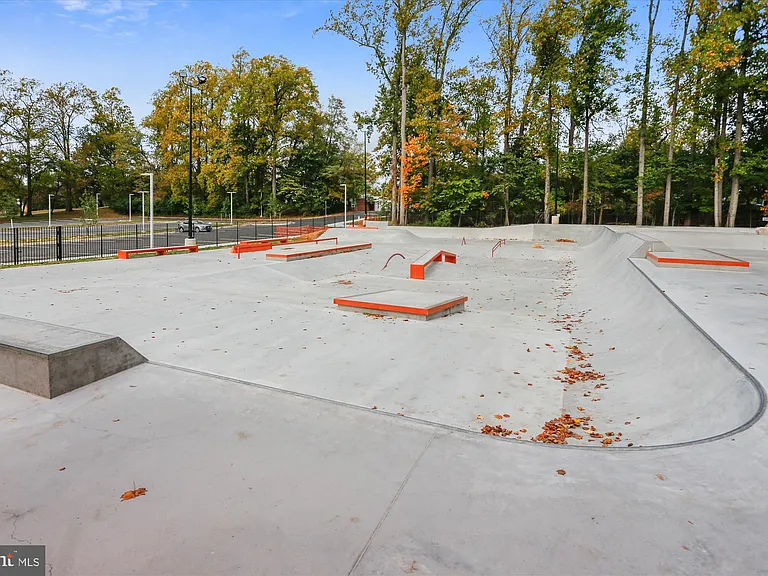 845 King Farm Blvd — Photo 120