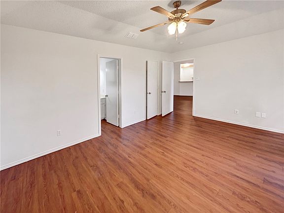 4th image of 2090 Ridgewood Cir