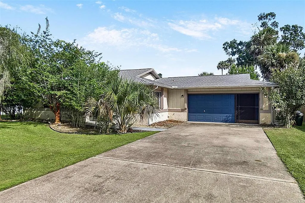 2 bed, 2.0 bath, 1200 sqft, $1,695 — Photo 1