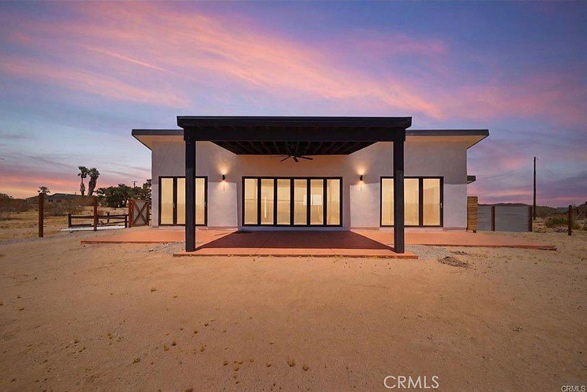 1st image of 62761 La Crescenta Dr