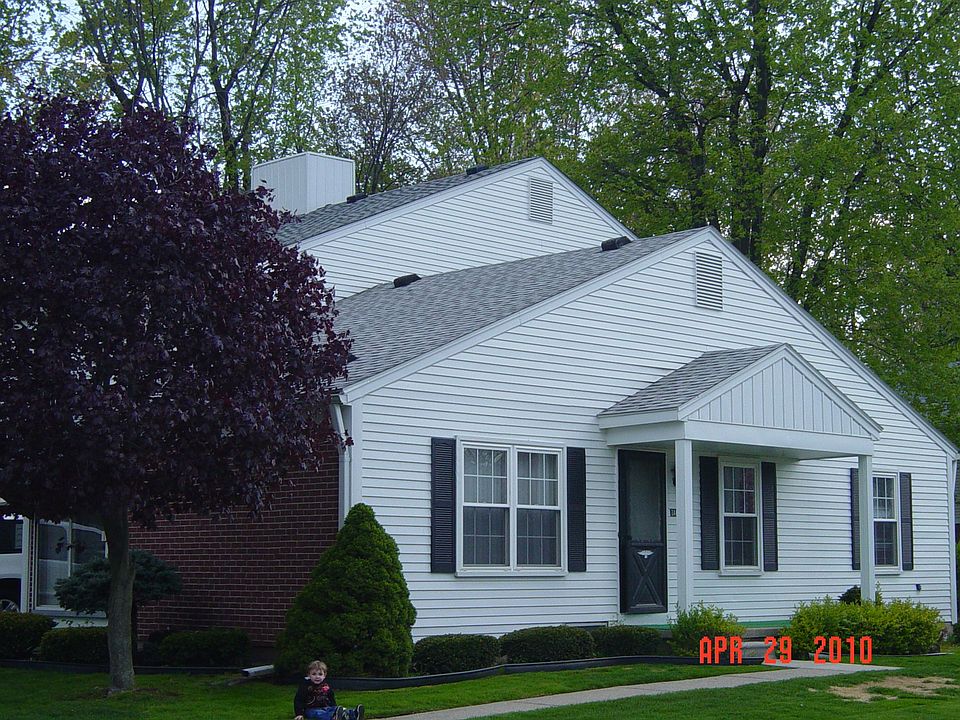 1st image of 24448 Meadow Bridge Dr