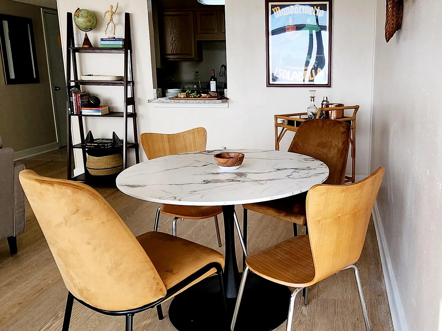 1 bed, 720 sqft, $1,800 — Photo 4