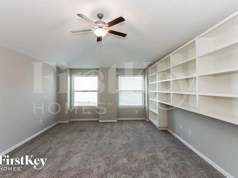 6406 Wolf Run Dr — Photo 9