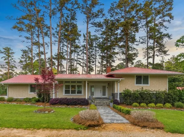 135 E Lakeview Dr NE, Milledgeville, GA 31061