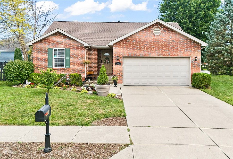 1st image of 2490 Meadowpoint Dr