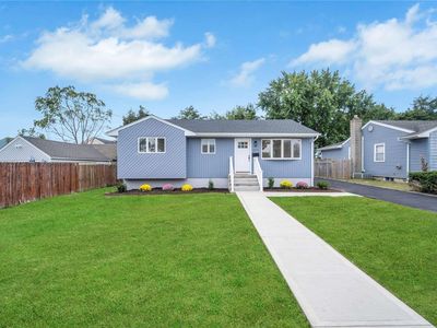 227 Bergen Court, Copiague, NY, 11726