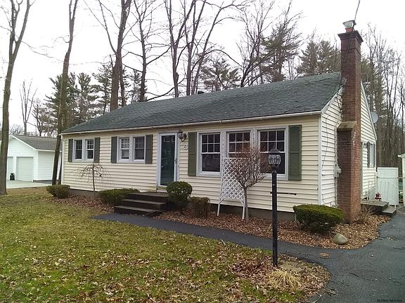 2nd image of 27 Sherwood Ln