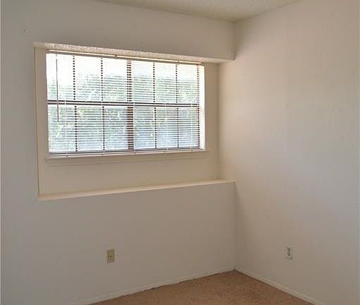 4th image of 3518 Rollingway Cv APT A