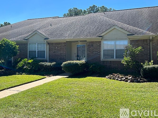 1st image of 7975 Pecan Dr