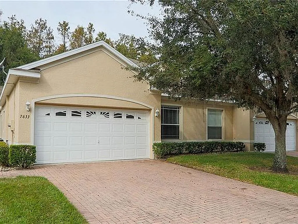 2 bed, 2.0 bath, 1384 sqft, $2,115 — Photo 2