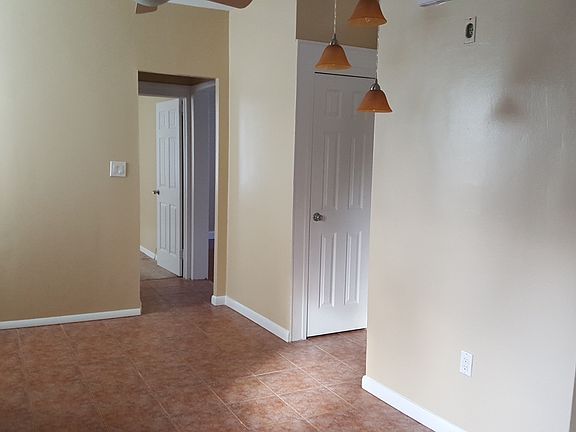 3rd image of 8-46 Oak St #1X