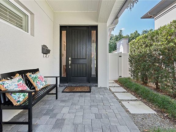 4th image of 1440 Magnolia Ave