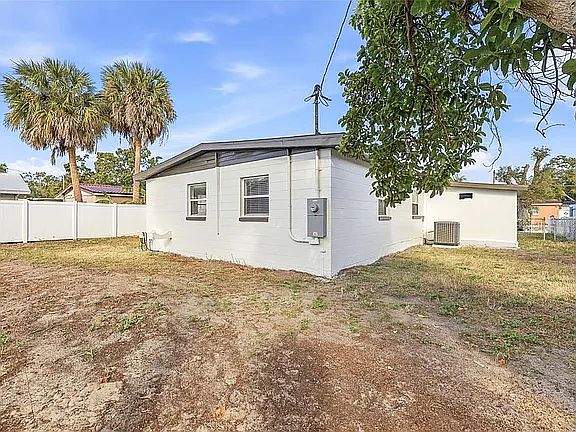 5th image of 8012 Dell Dr