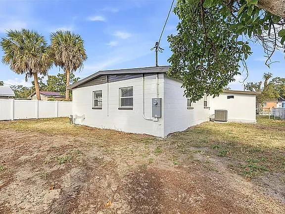 8012 Dell Dr — Photo 5