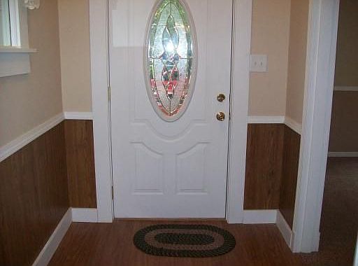 2nd image of 716 W Spring St