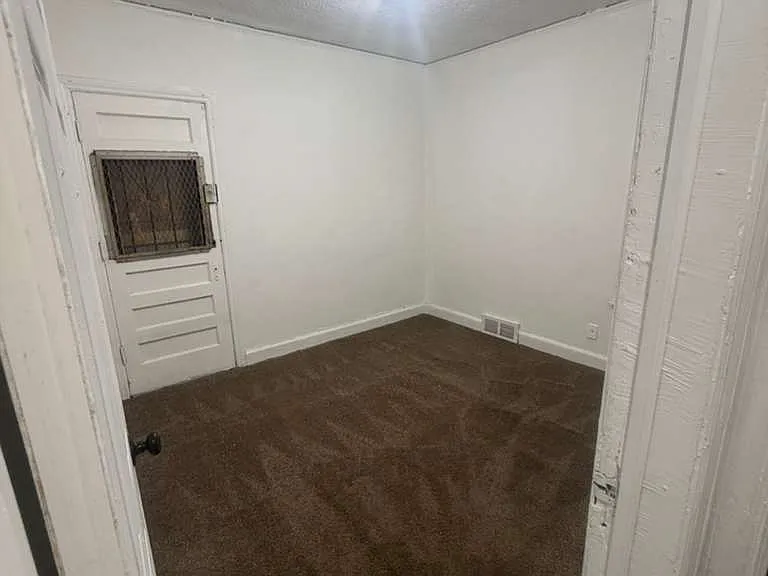 9188 Northlawn St — Photo 3