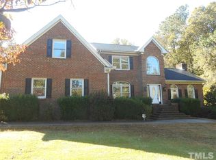 2001 Forest Dr, Clayton, NC 27520