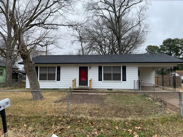301 S Howison St #301, Bogata, TX 75417