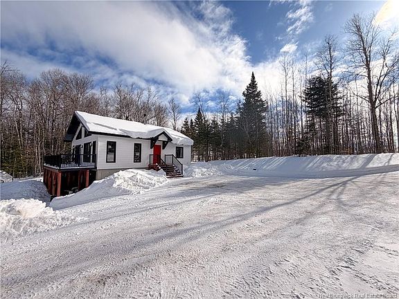 3rd image of 225 Perron Rd