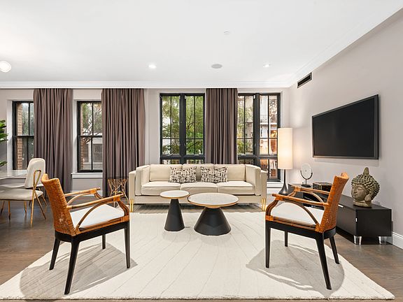 3rd image of 11 Christopher St #2S